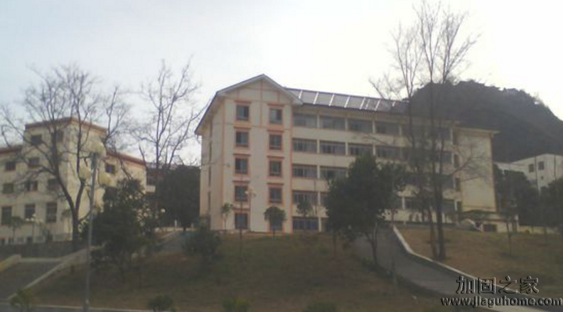 如何對(duì)震后學(xué)校進(jìn)行維修加固，確保學(xué)生如期正常開學(xué)?