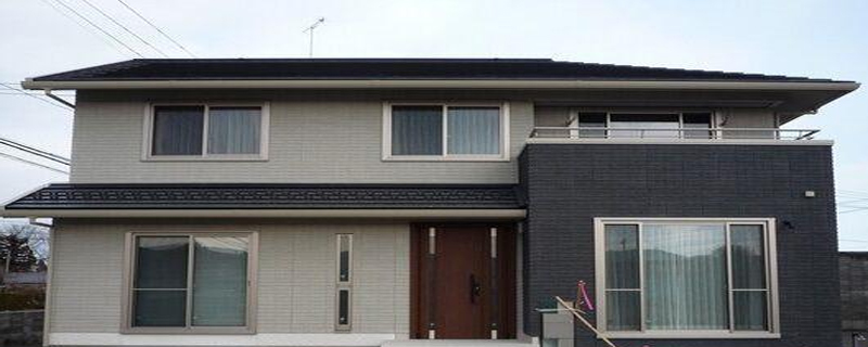 進行哪些房屋裝修應事先向哪先房屋有關部門進行備案？