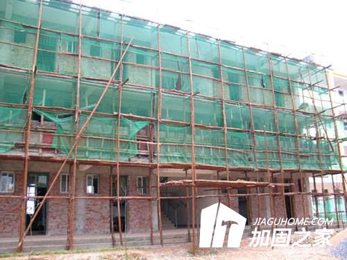 暑假加固公司將迎來學(xué)?？拐鸺庸谈叻迤? width=
