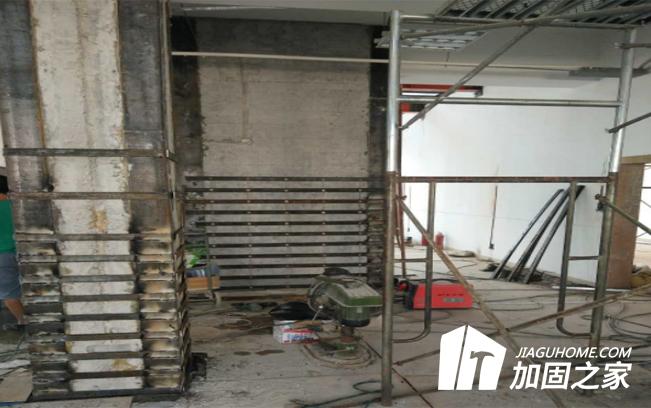 房屋粘鋼加固施工有什么優(yōu)勢(shì)?