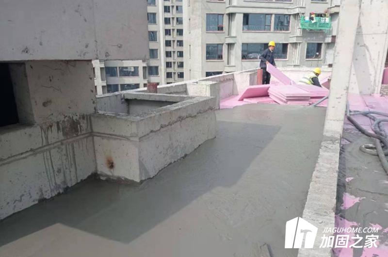水泥屋頂漏水，應(yīng)該怎么做比較好?