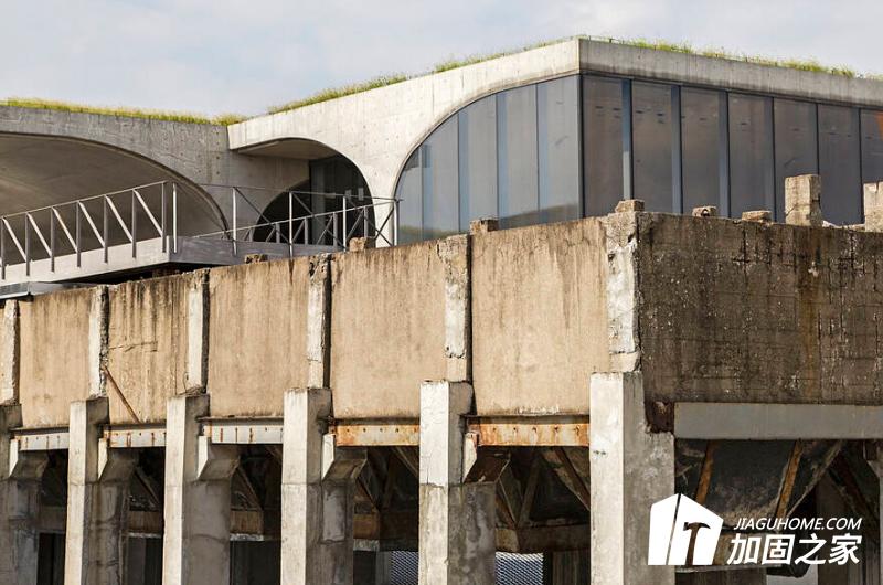 舊廠房改造，重建與違建值得關(guān)注