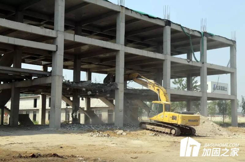 舊廠房改造，重建與違建值得關注