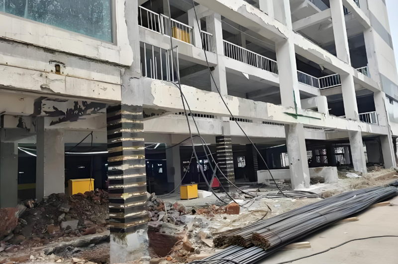 建筑加固進行拆除、改造工作
